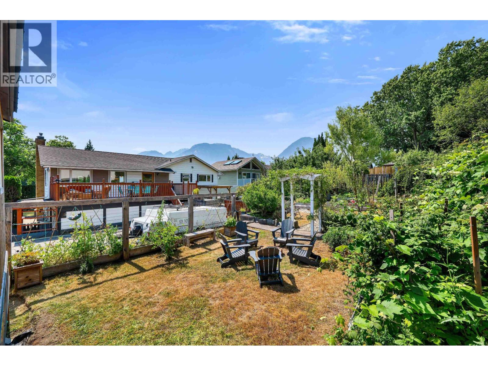 40256 AYR DRIVE, Squamish