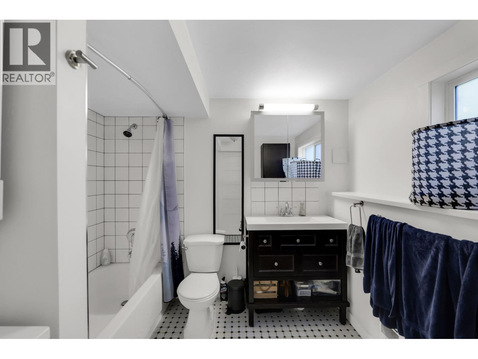 40256 AYR DRIVE, Squamish