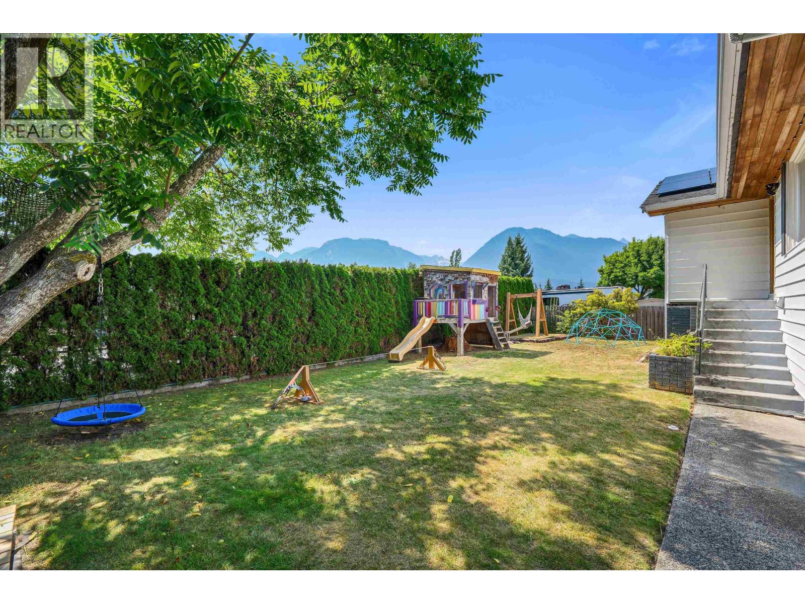 40256 AYR DRIVE, Squamish