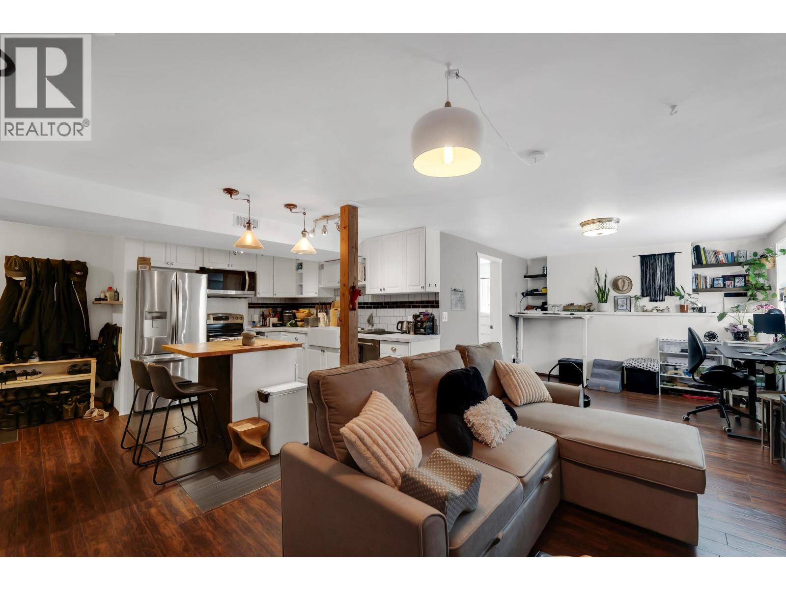 40256 AYR DRIVE, Squamish
