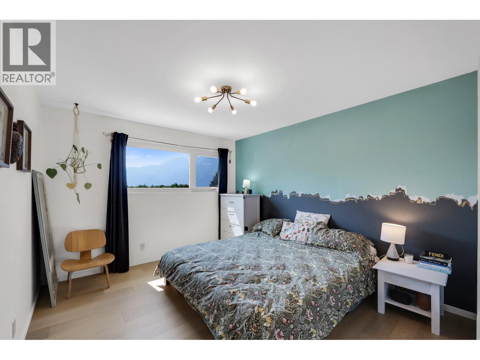 40256 AYR DRIVE, Squamish