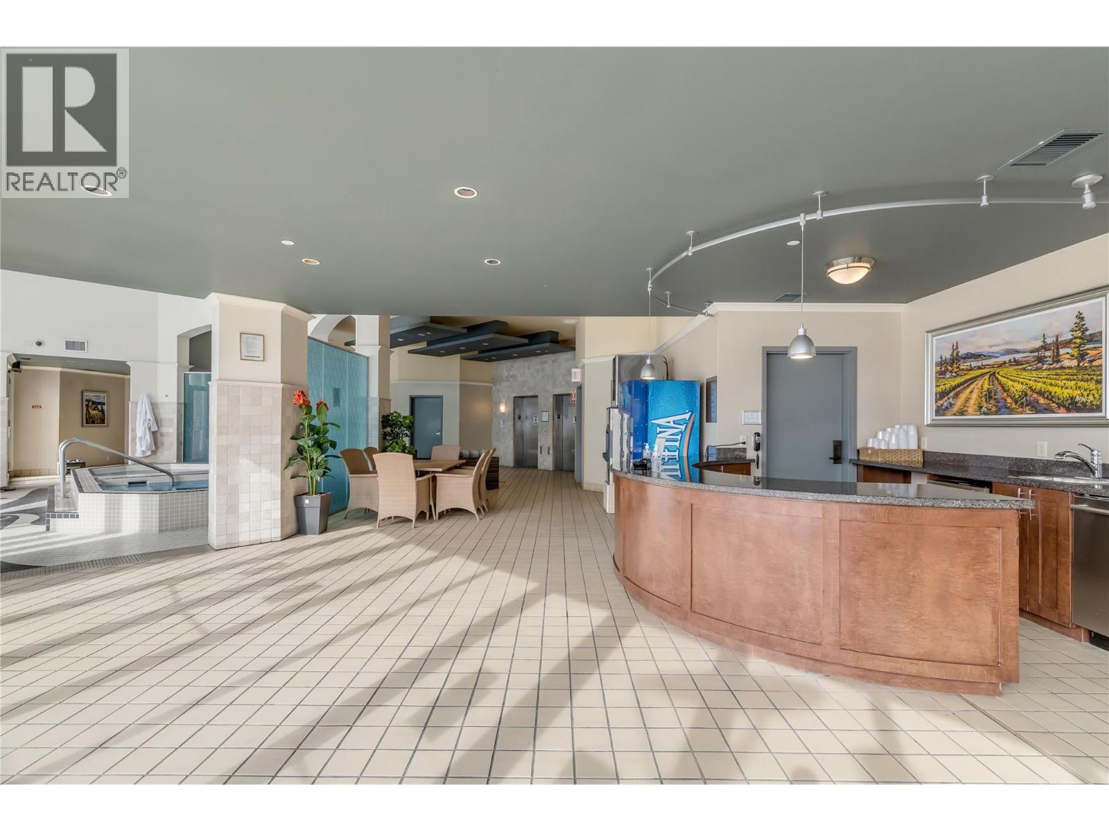 251 C6 1288 Water Street, Kelowna