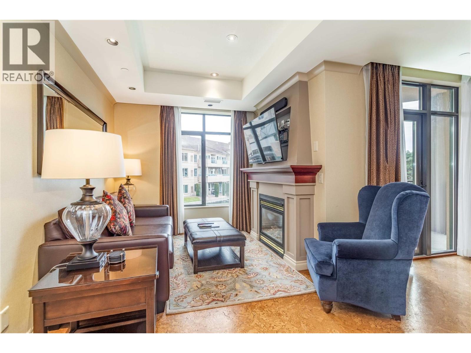 251 C6 1288 Water Street, Kelowna