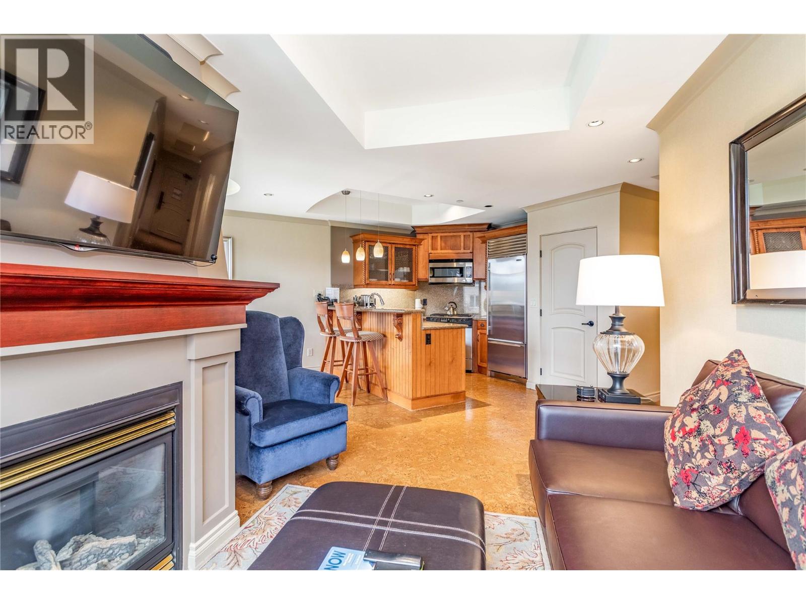 251 D6 1288 Water Street, Kelowna