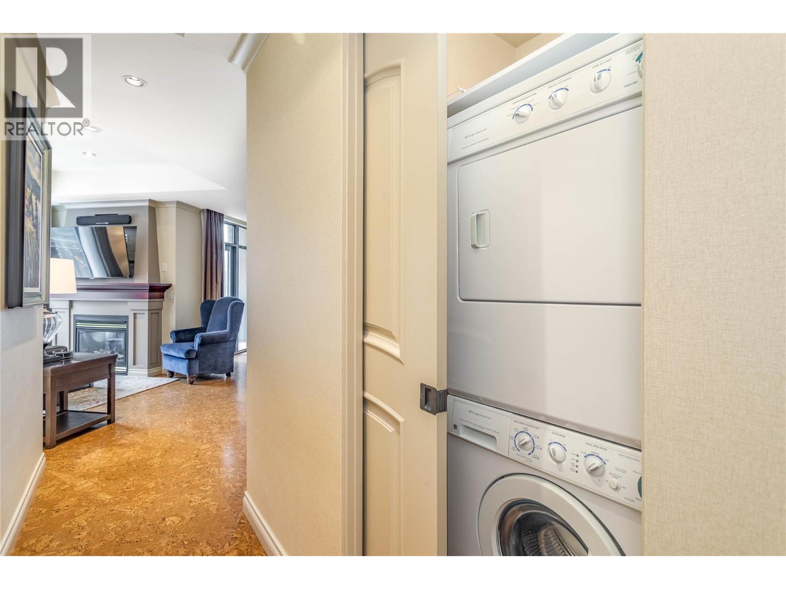 251 D6 1288 Water Street, Kelowna