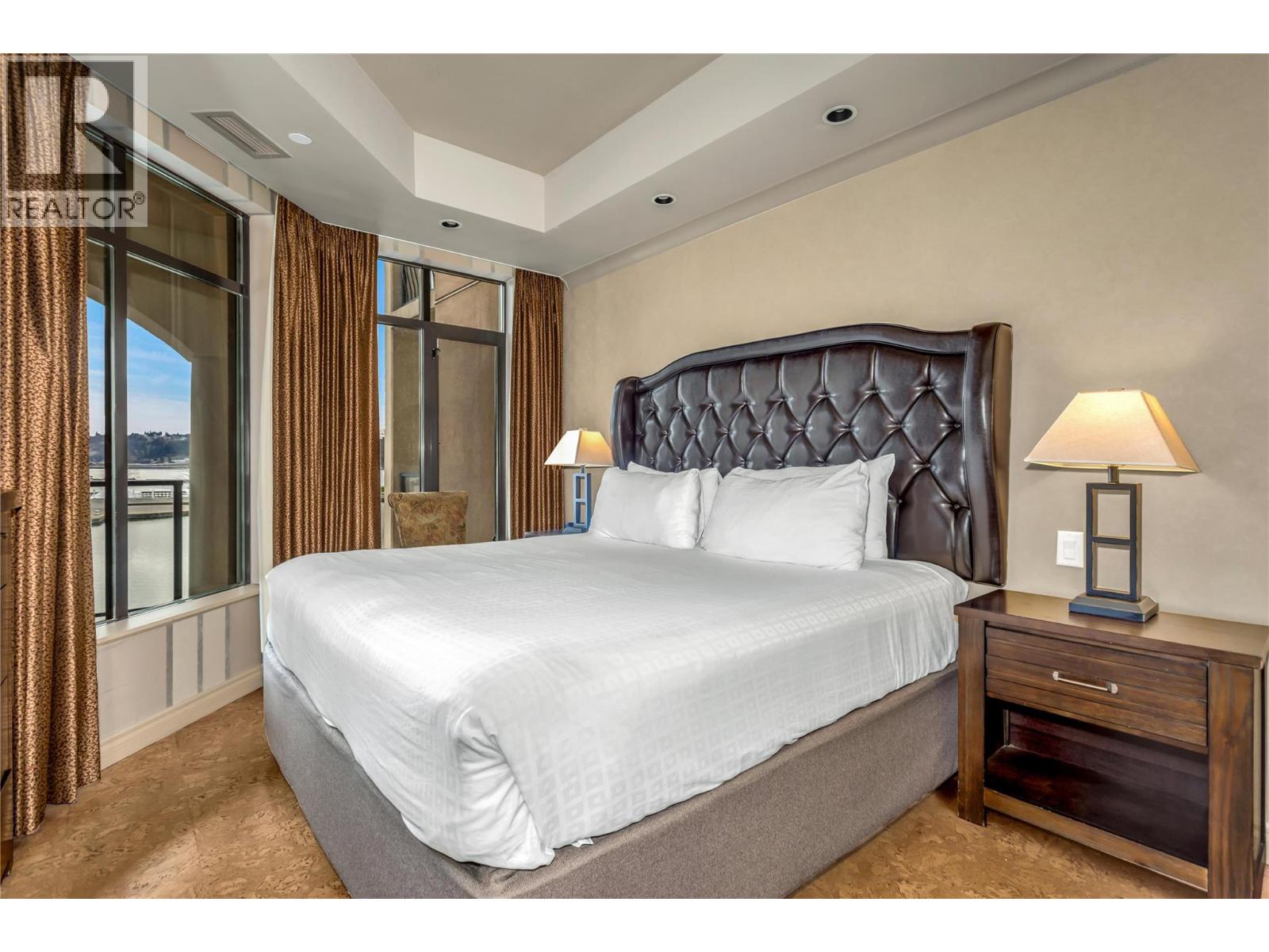 #255 L12 1288 Water Street - 14