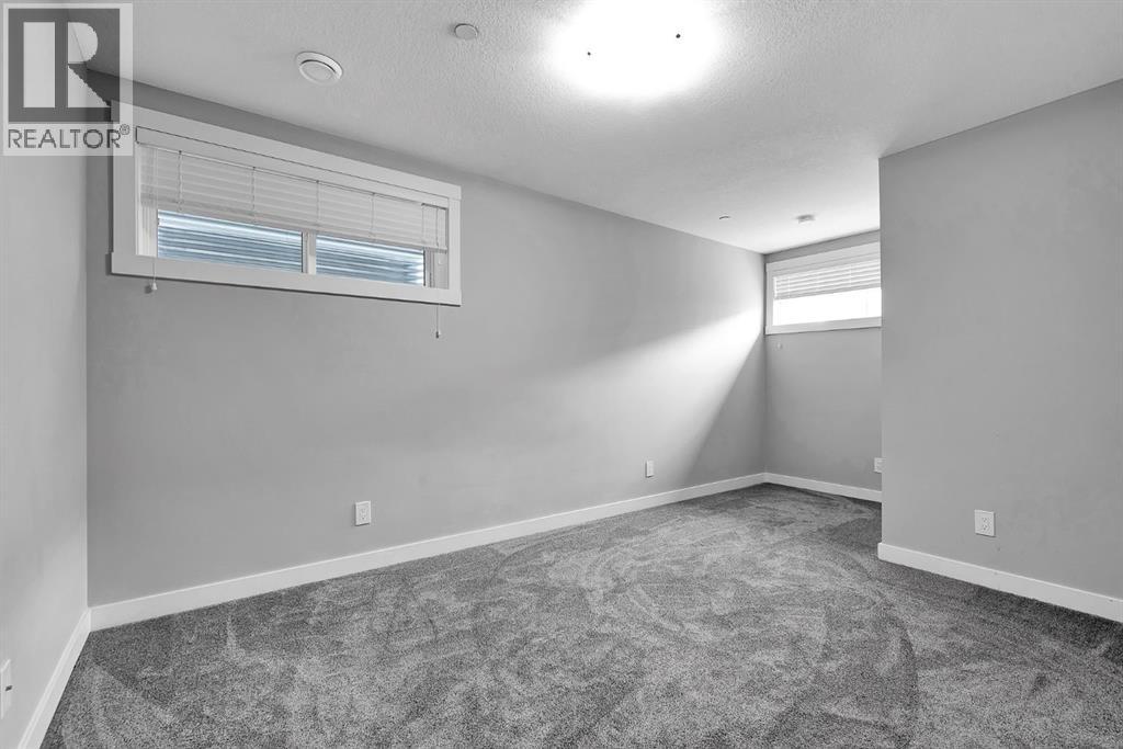 87 Howse Crescent NE - Image 25