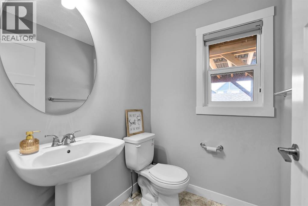 87 Howse Crescent NE - Image 10