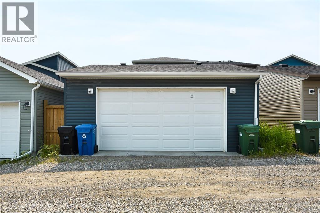 87 Howse Crescent NE - Image 32