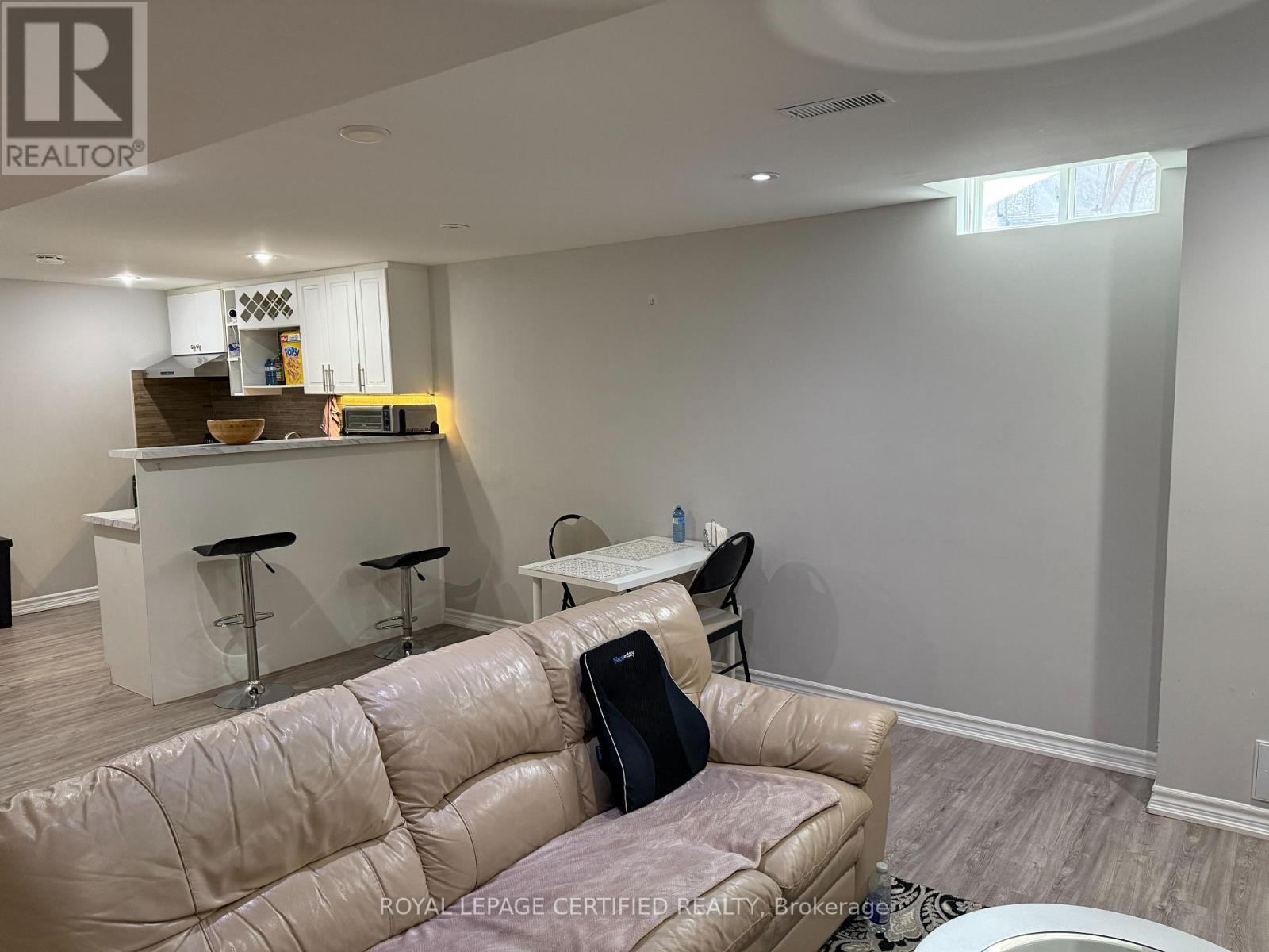3226 PAUL HENDERSON DRIVE - 41