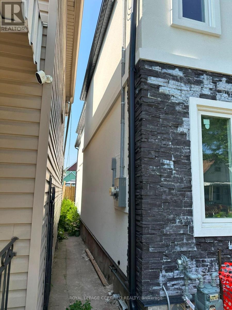 62 BEECHWOOD AVENUE - 2