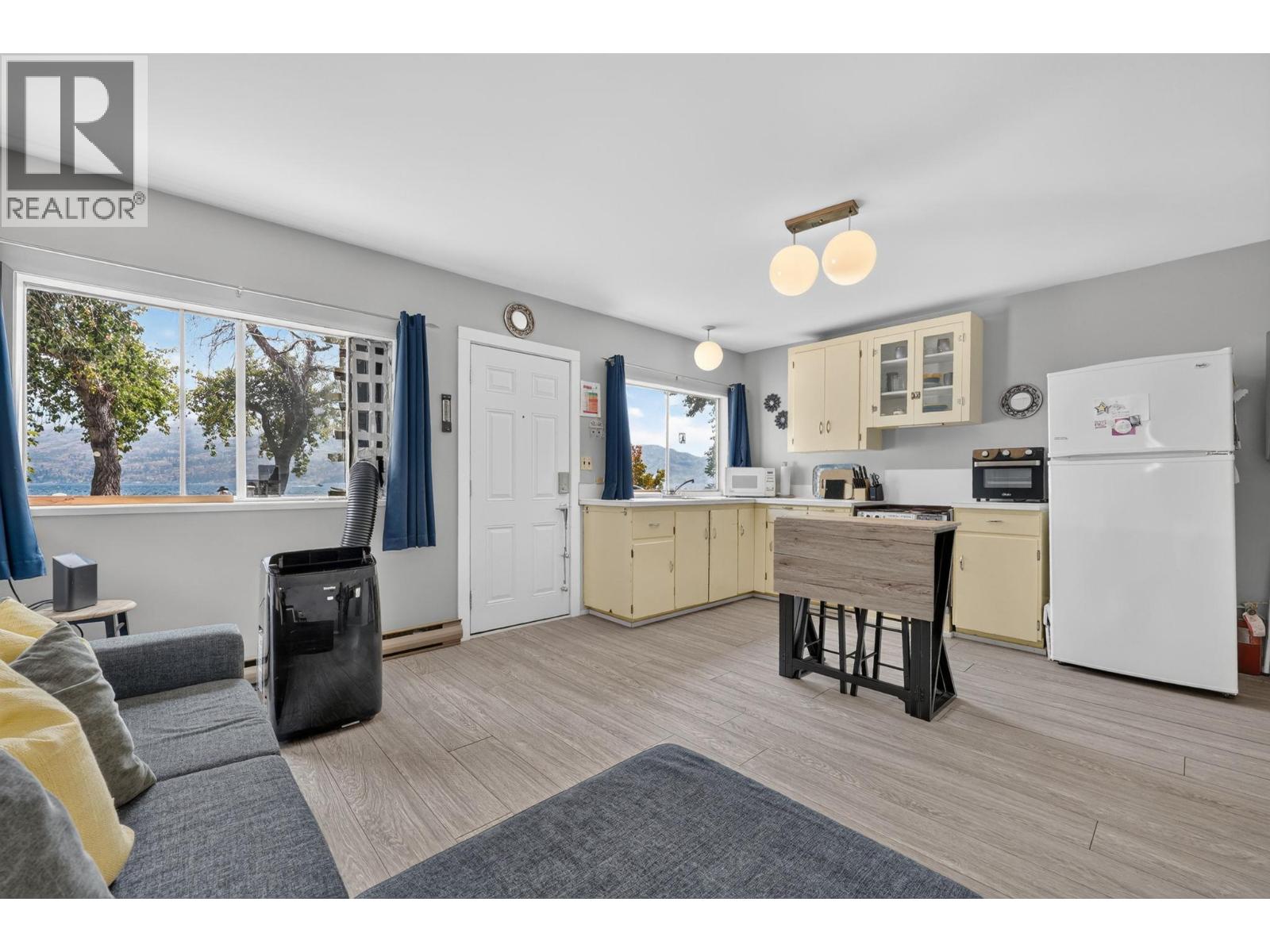 3922 Beach Avenue - 16