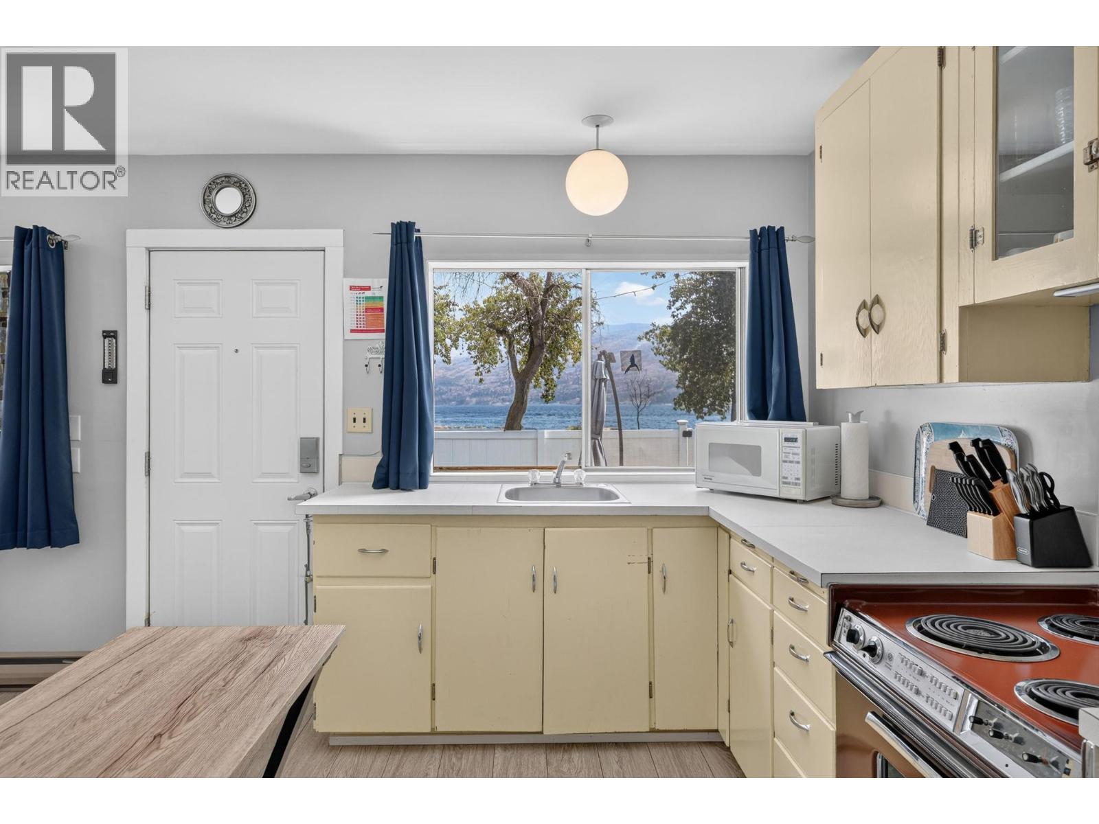3922 Beach Avenue - 23