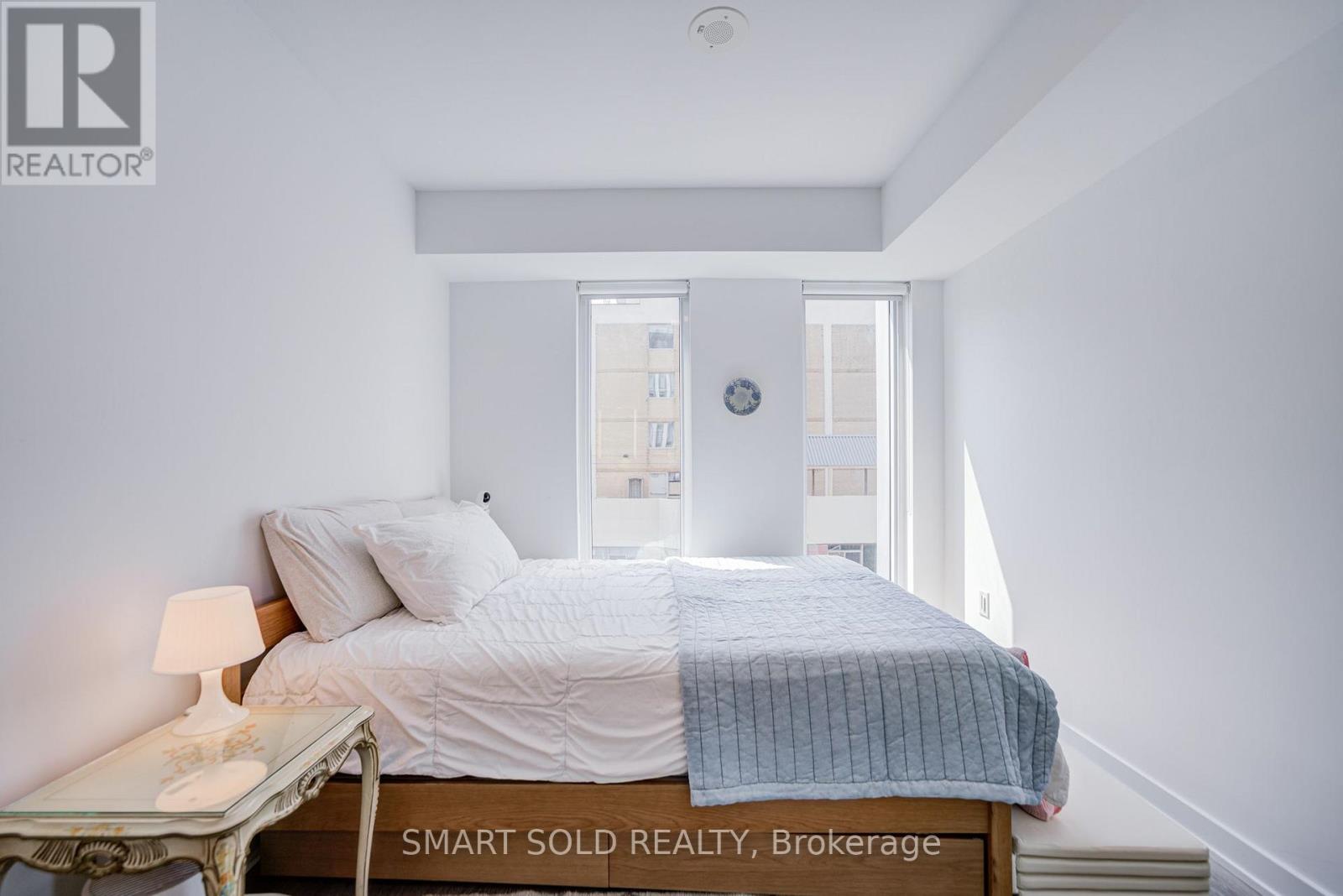 #813 50 MCCAUL STREET - 29