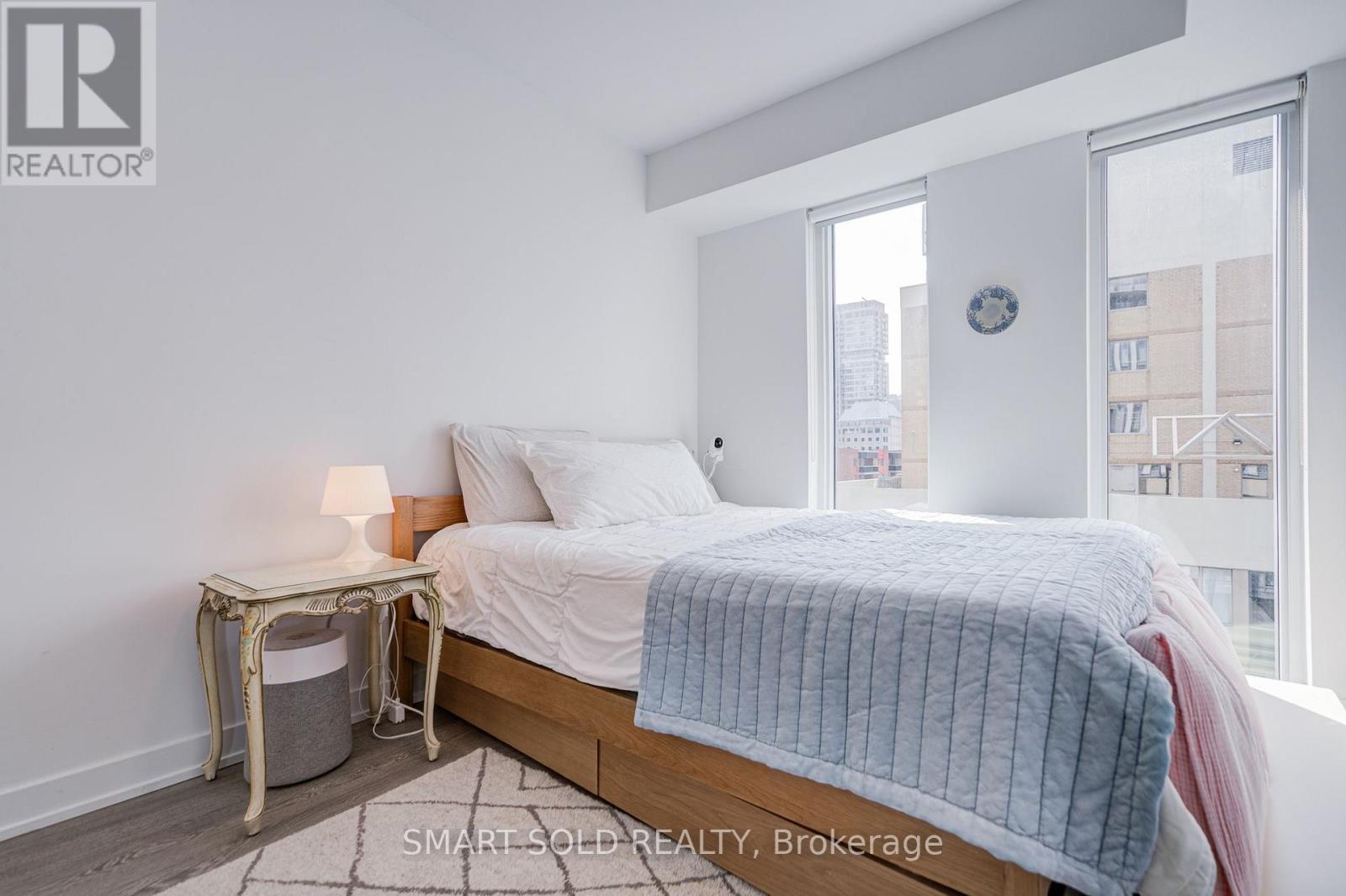 #813 50 MCCAUL STREET - 30