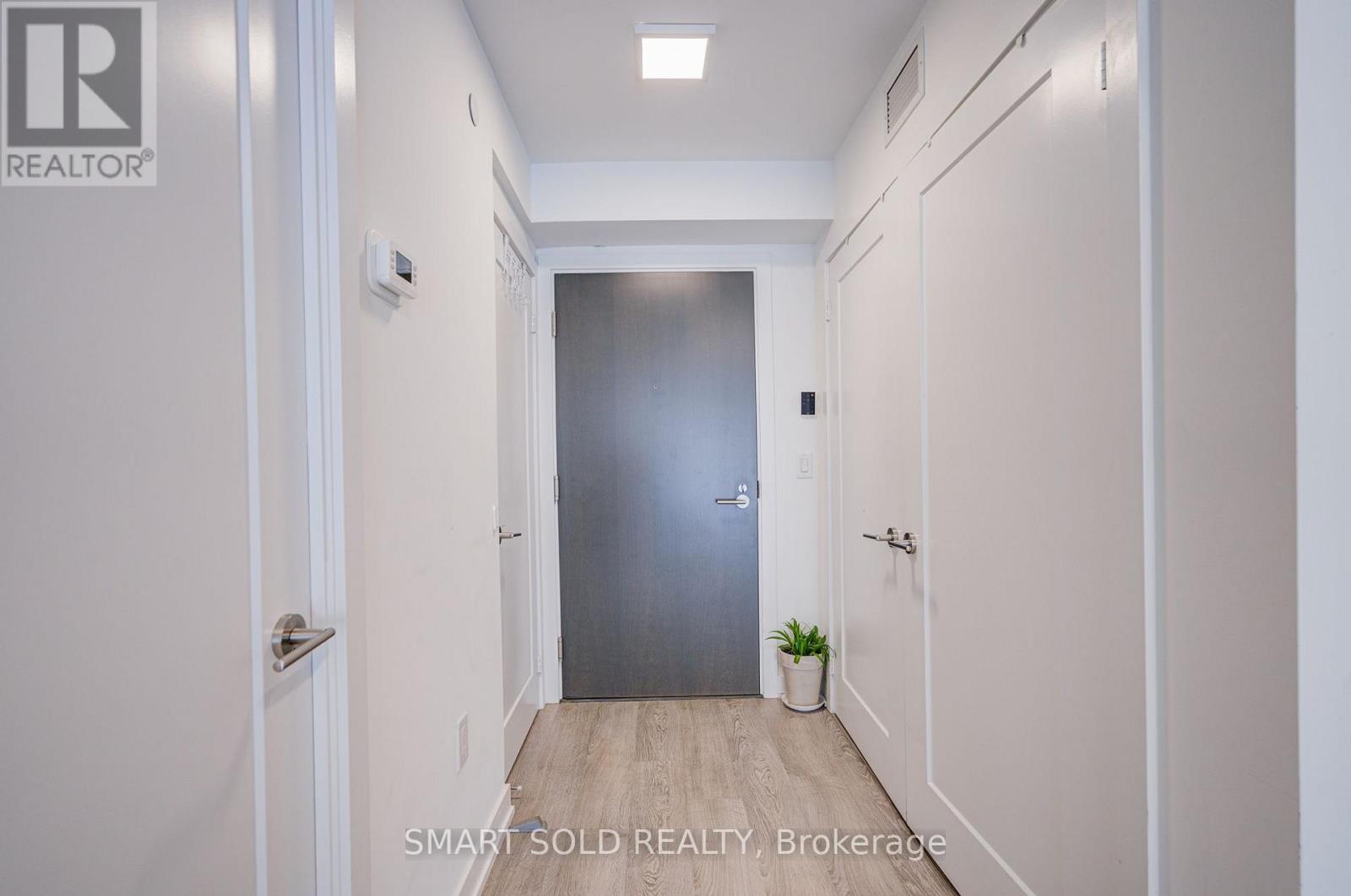 #813 50 MCCAUL STREET - 6