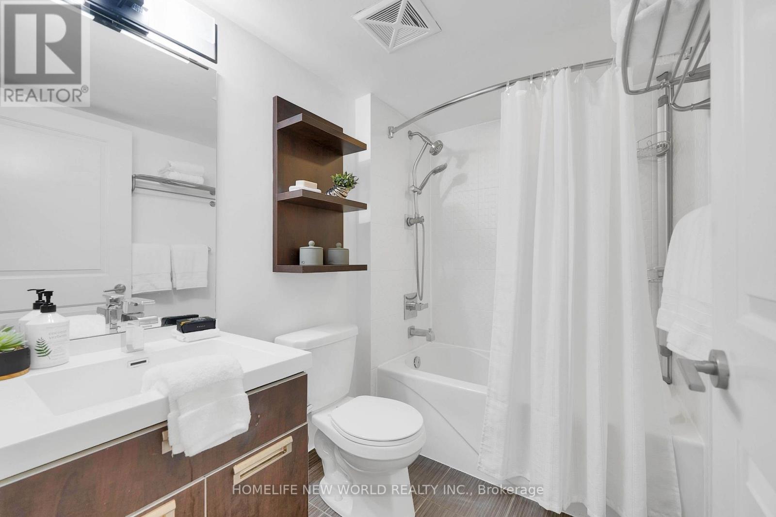 #811 28 TED ROGERS WAY - 17