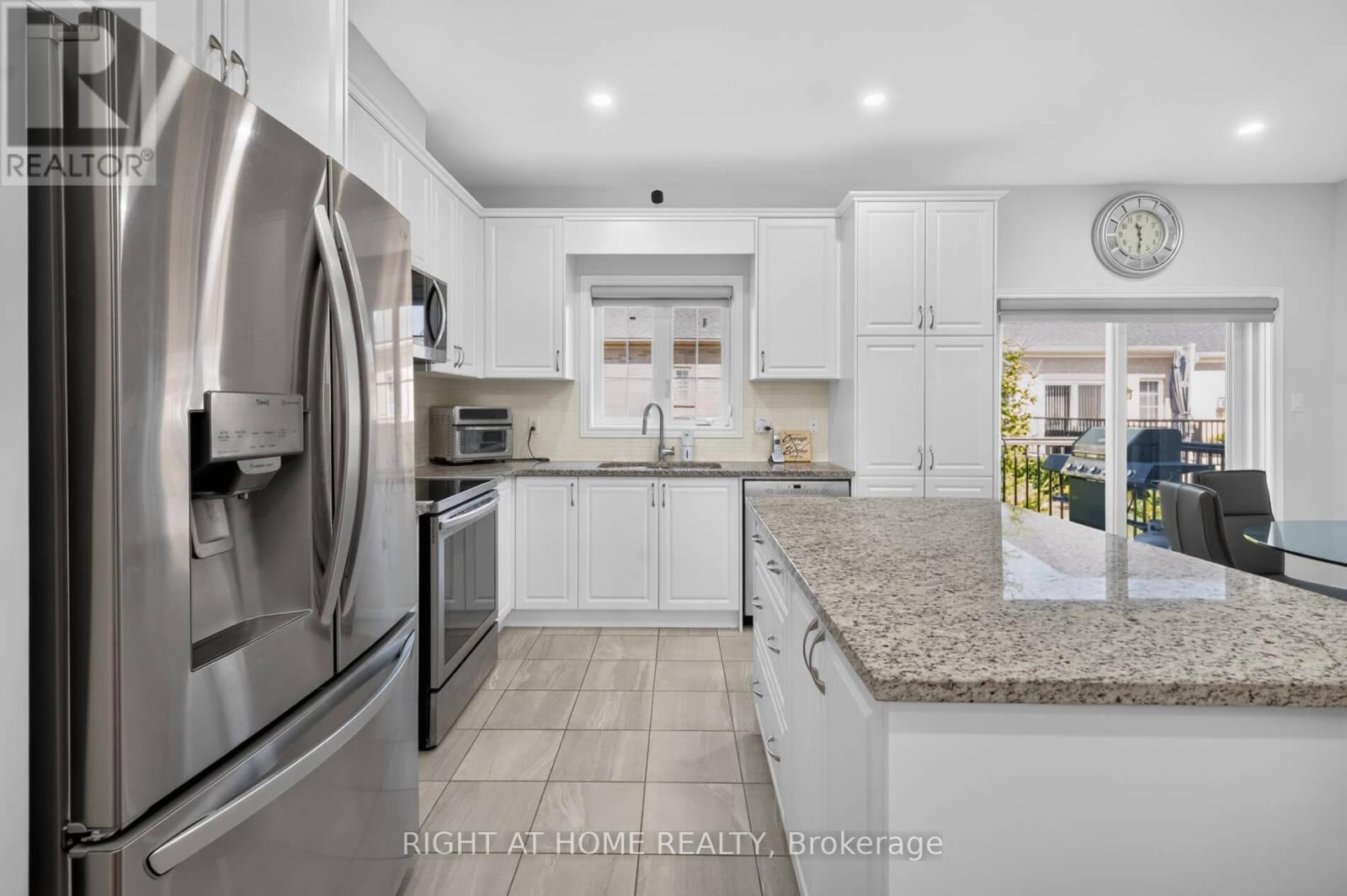 9 TEA ROSE DRIVE - 13