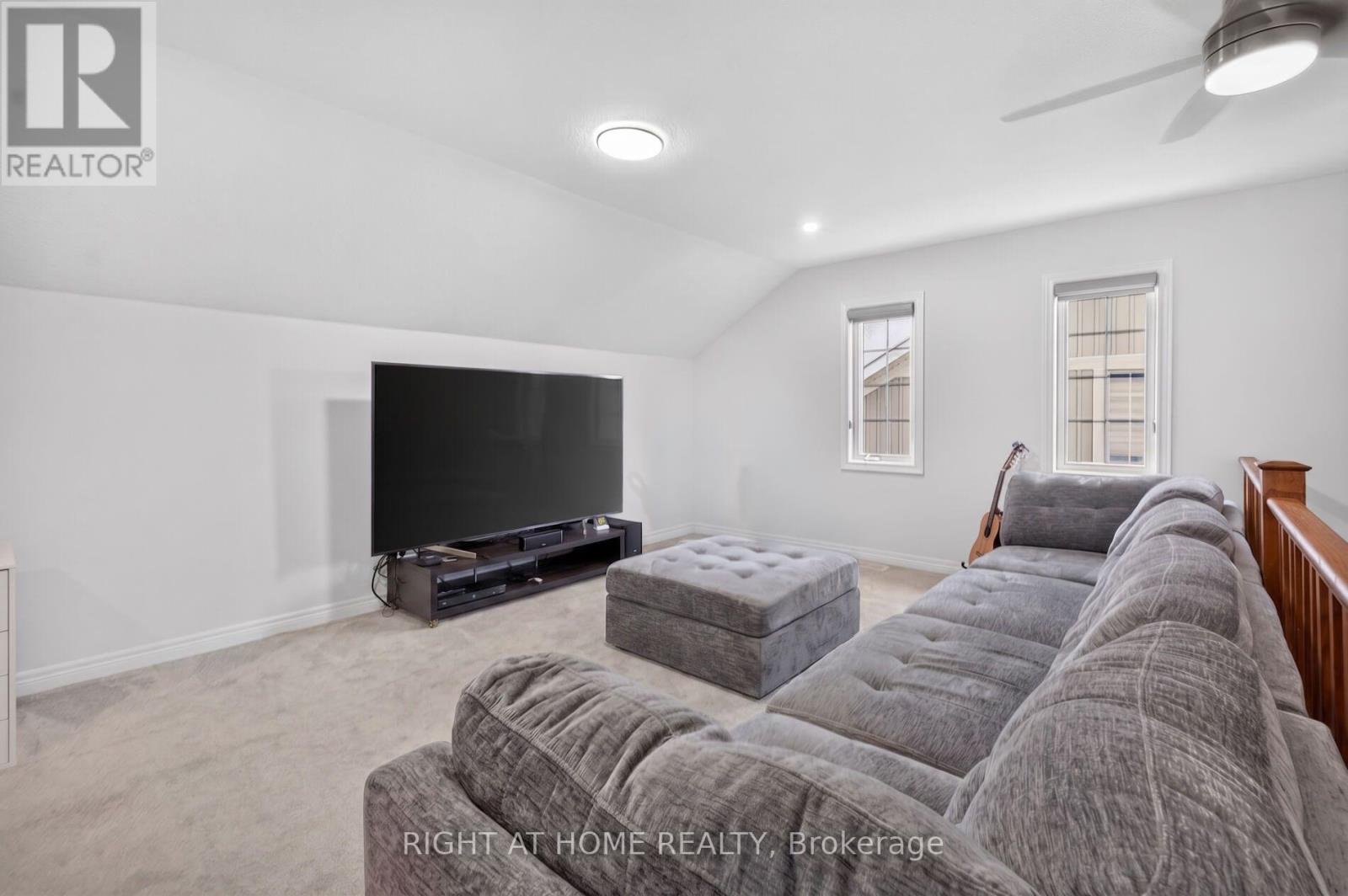 9 TEA ROSE DRIVE - 21