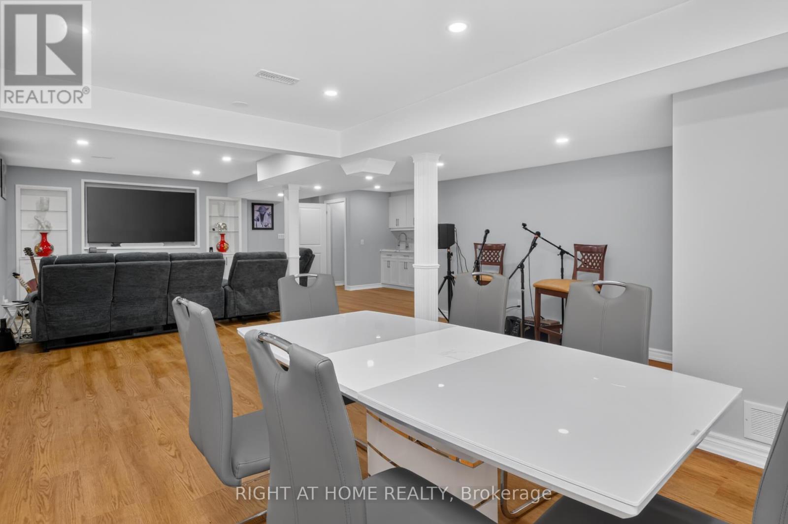 9 TEA ROSE DRIVE - 31