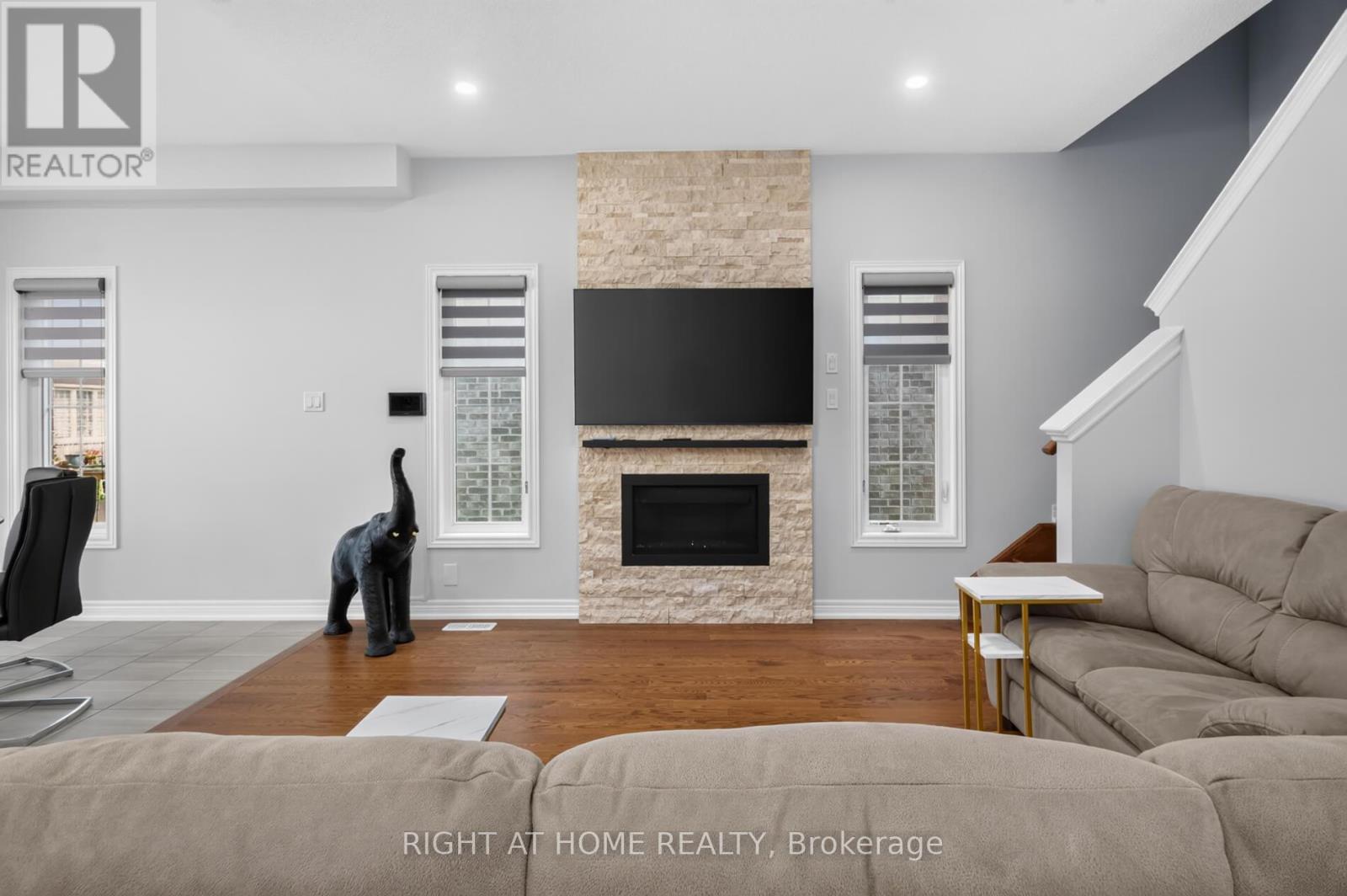 9 TEA ROSE DRIVE - 8