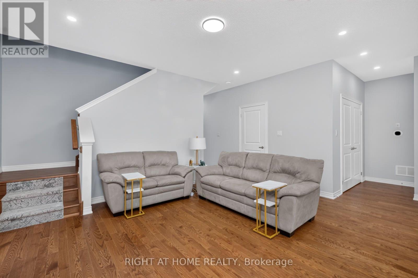 9 TEA ROSE DRIVE - 9