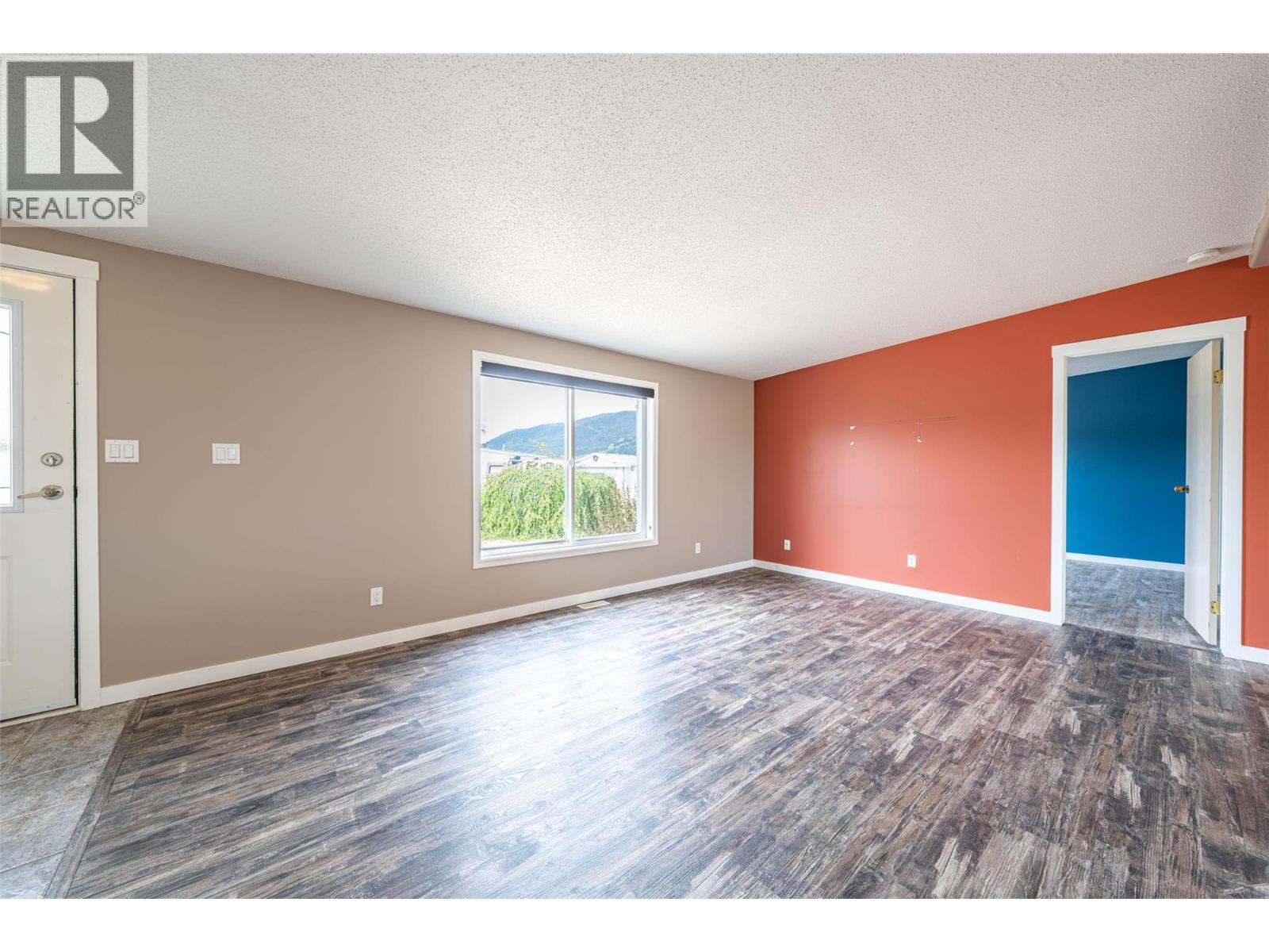 #26 9510 Highway 97 N - 9