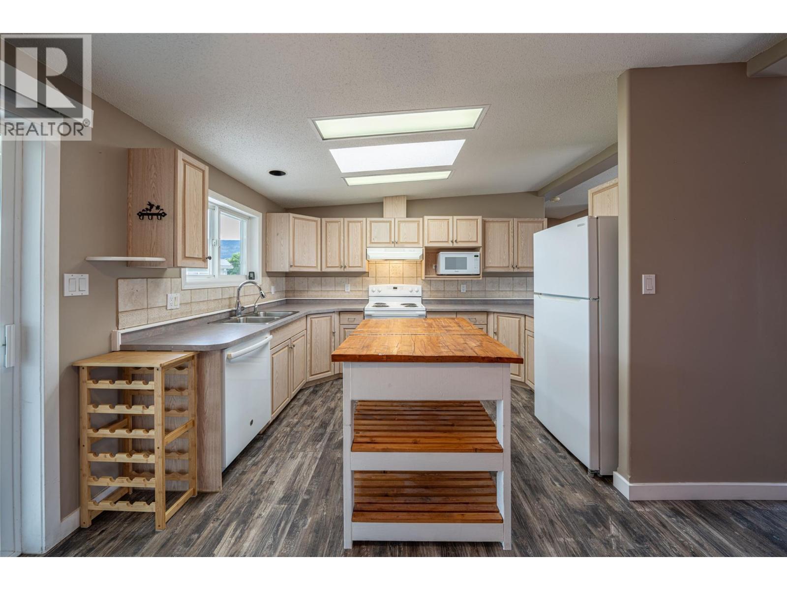 #26 9510 Highway 97 N - 12
