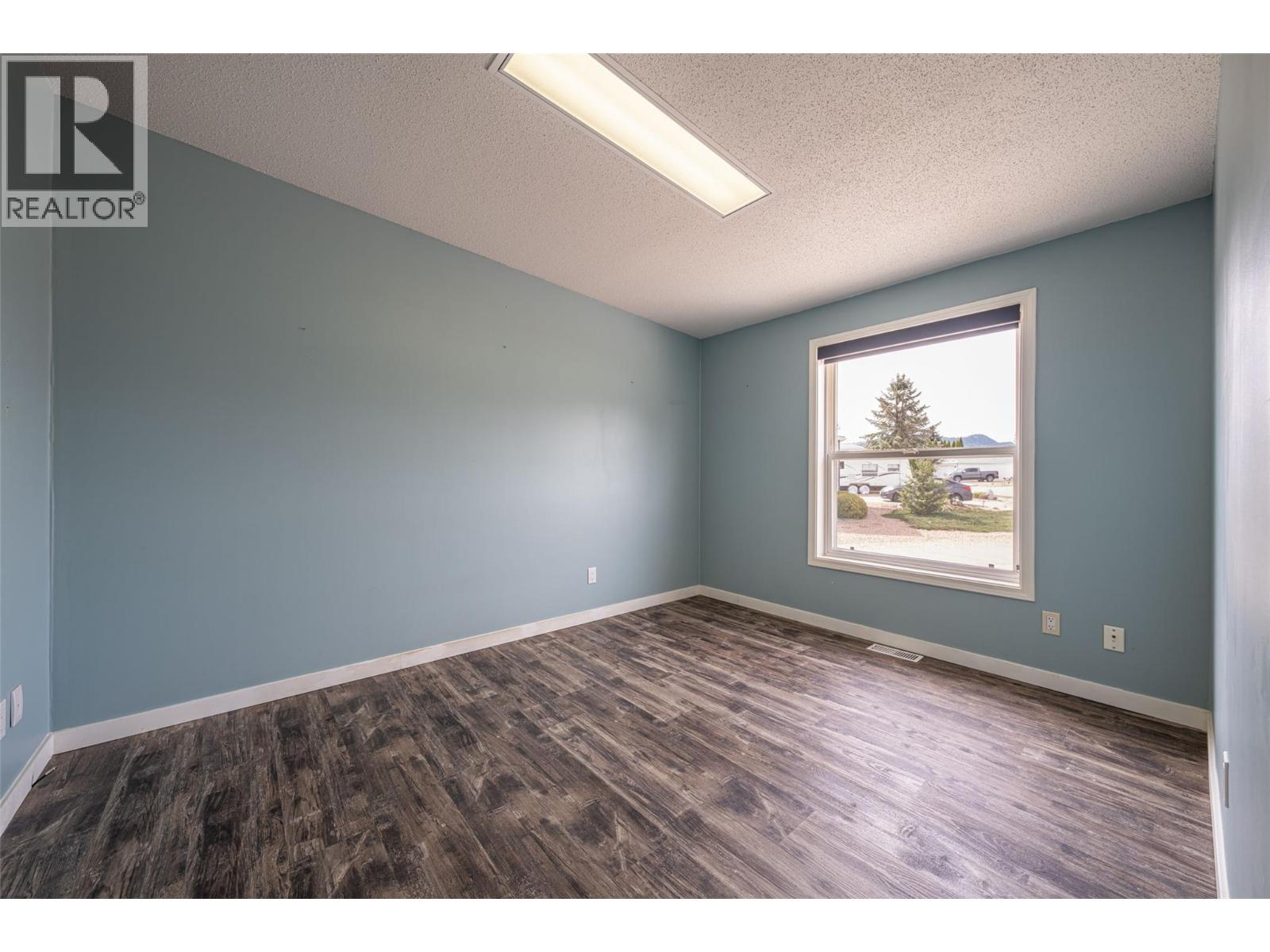 #26 9510 Highway 97 N - 17