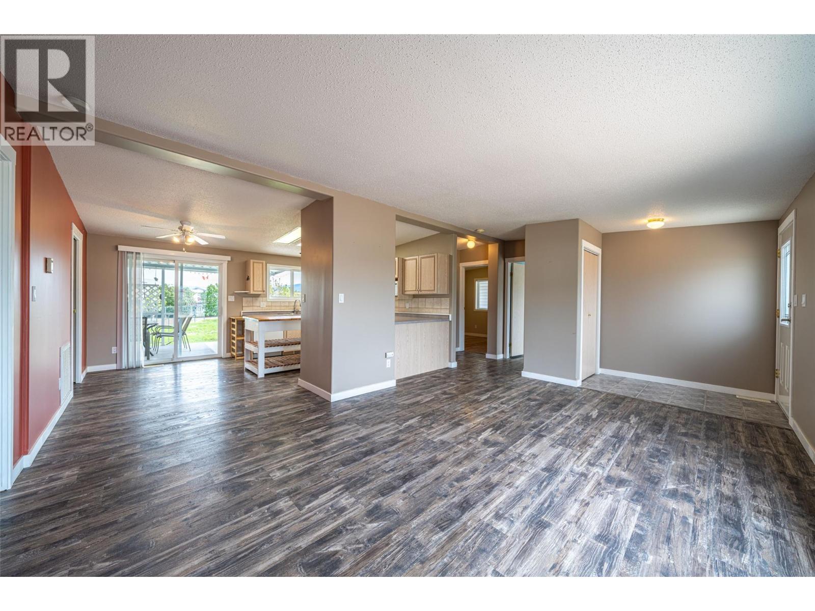 #26 9510 Highway 97 N - 8