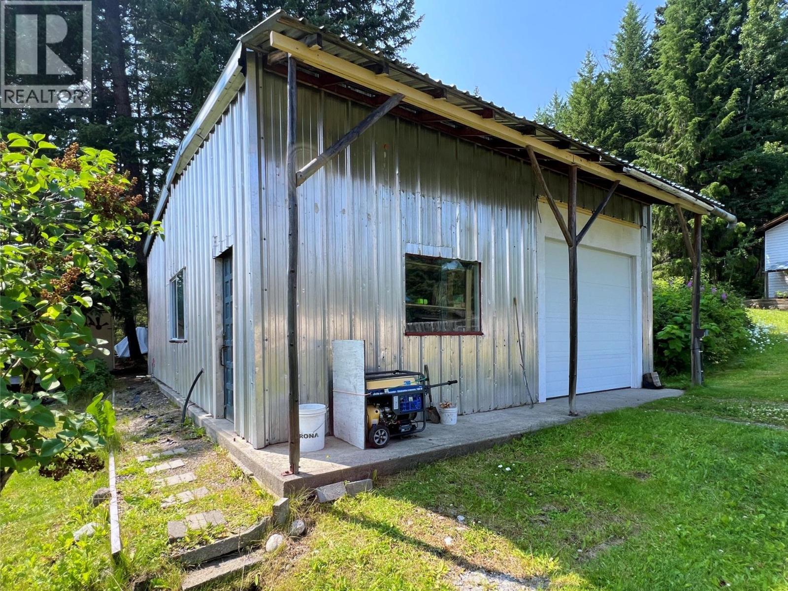 2405 STARLIKE LAKE ROAD - 28