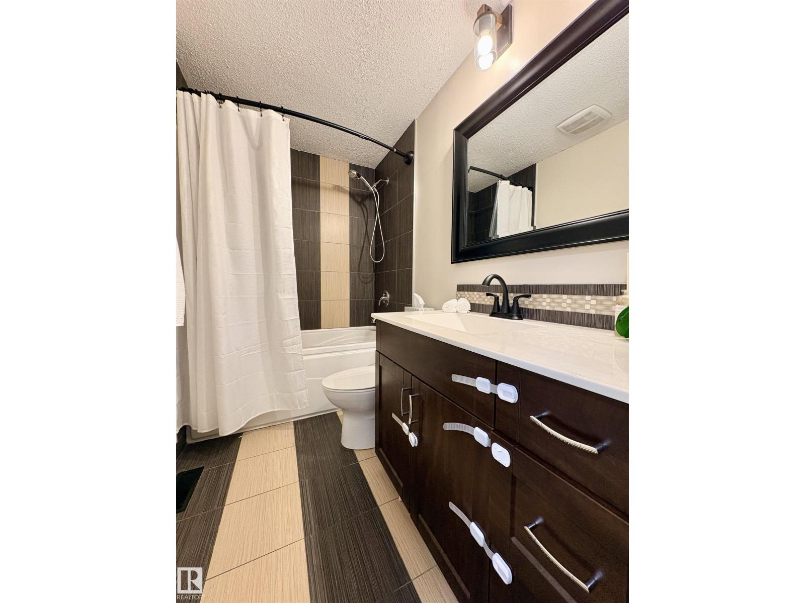 17019 108 ST NW - 25