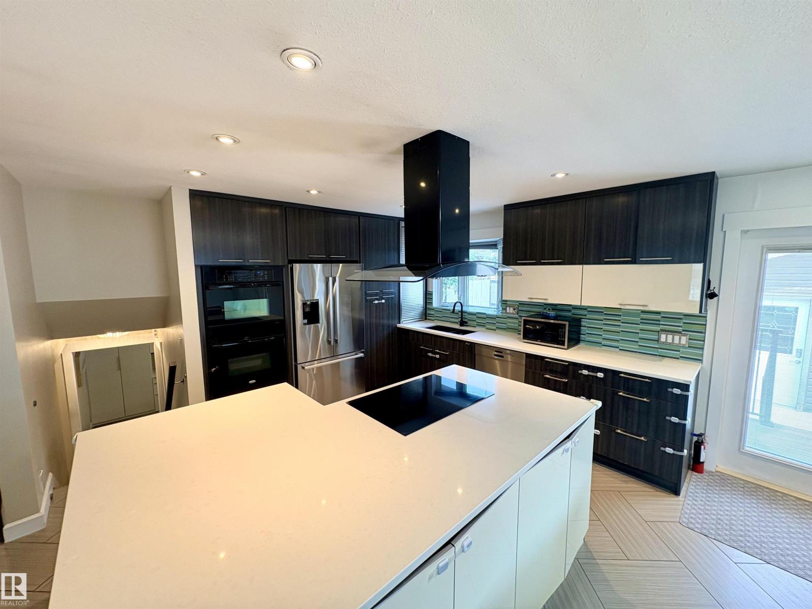 17019 108 ST NW - 11