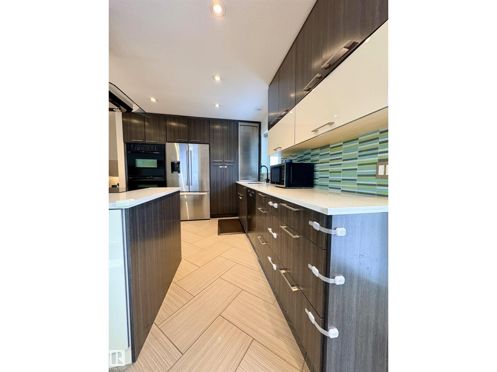 17019 108 ST NW - 9