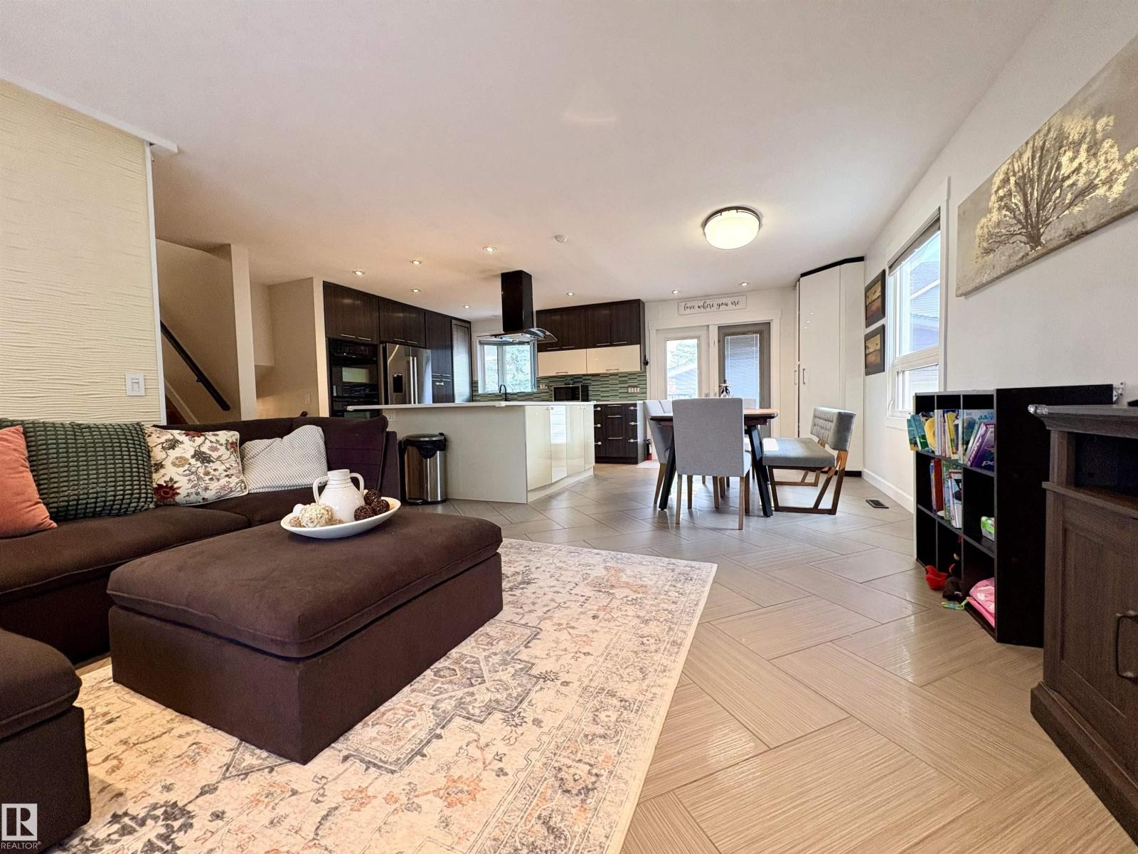 17019 108 ST NW - 12