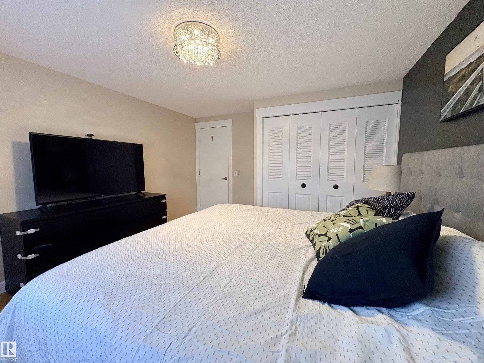 17019 108 ST NW - 30