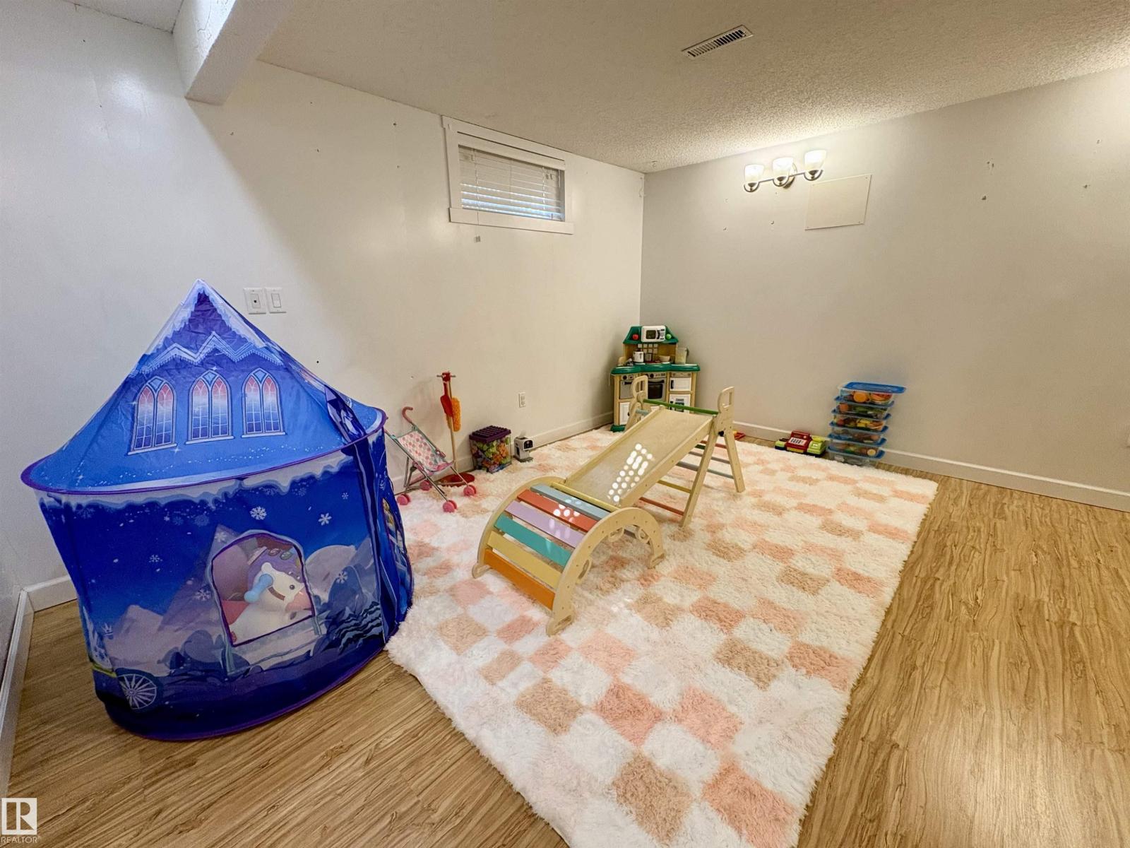 17019 108 ST NW - 46