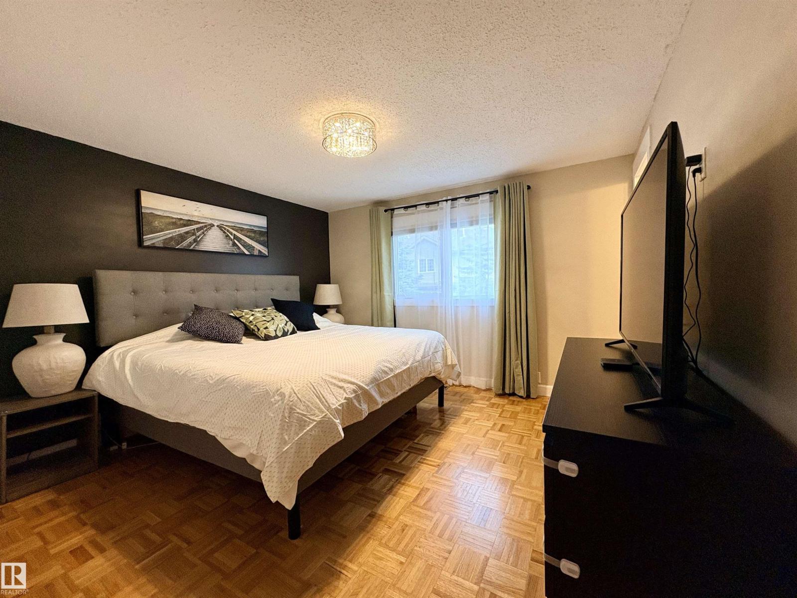 17019 108 ST NW - 28