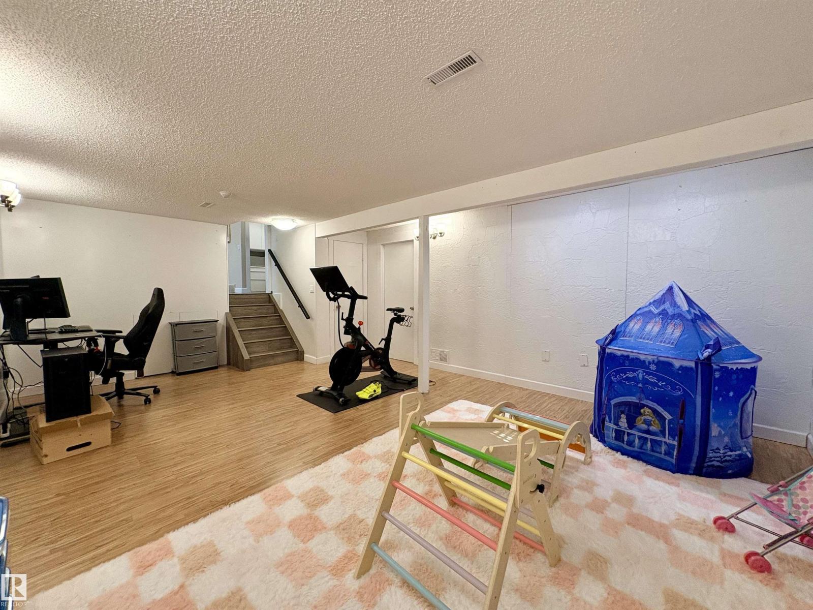 17019 108 ST NW - 50
