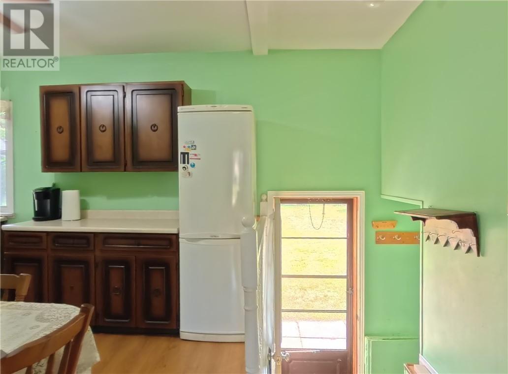 49 Wilson Street E - 10