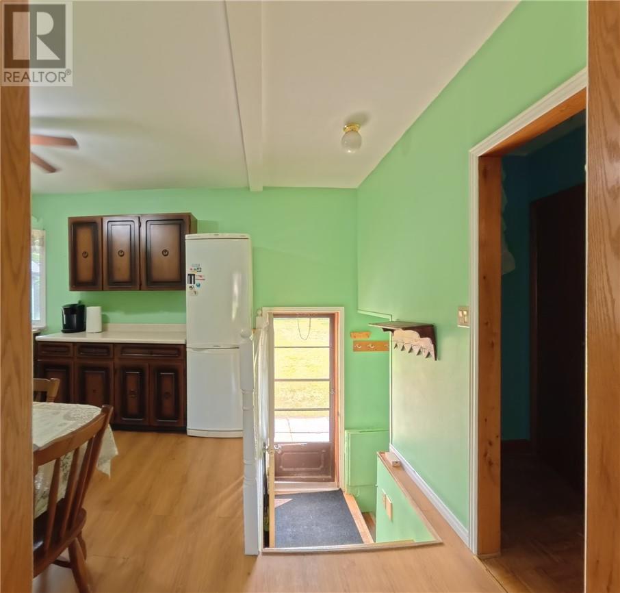 49 Wilson Street E - 12