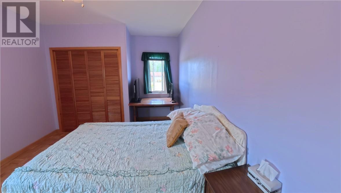 49 Wilson Street E - 13