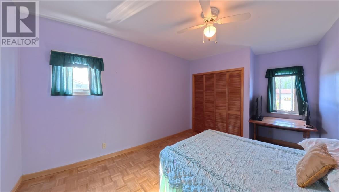 49 Wilson Street E - 14