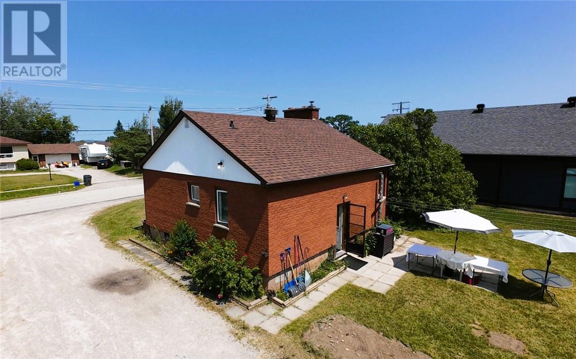 49 Wilson Street E - 31