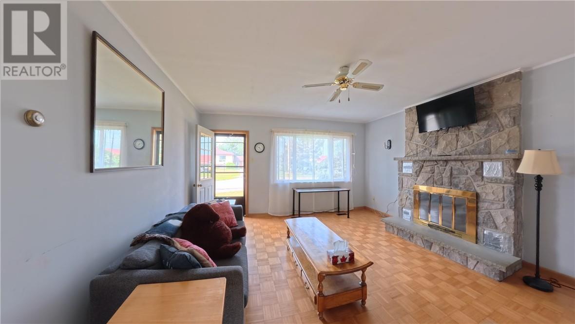 49 Wilson Street E - 7