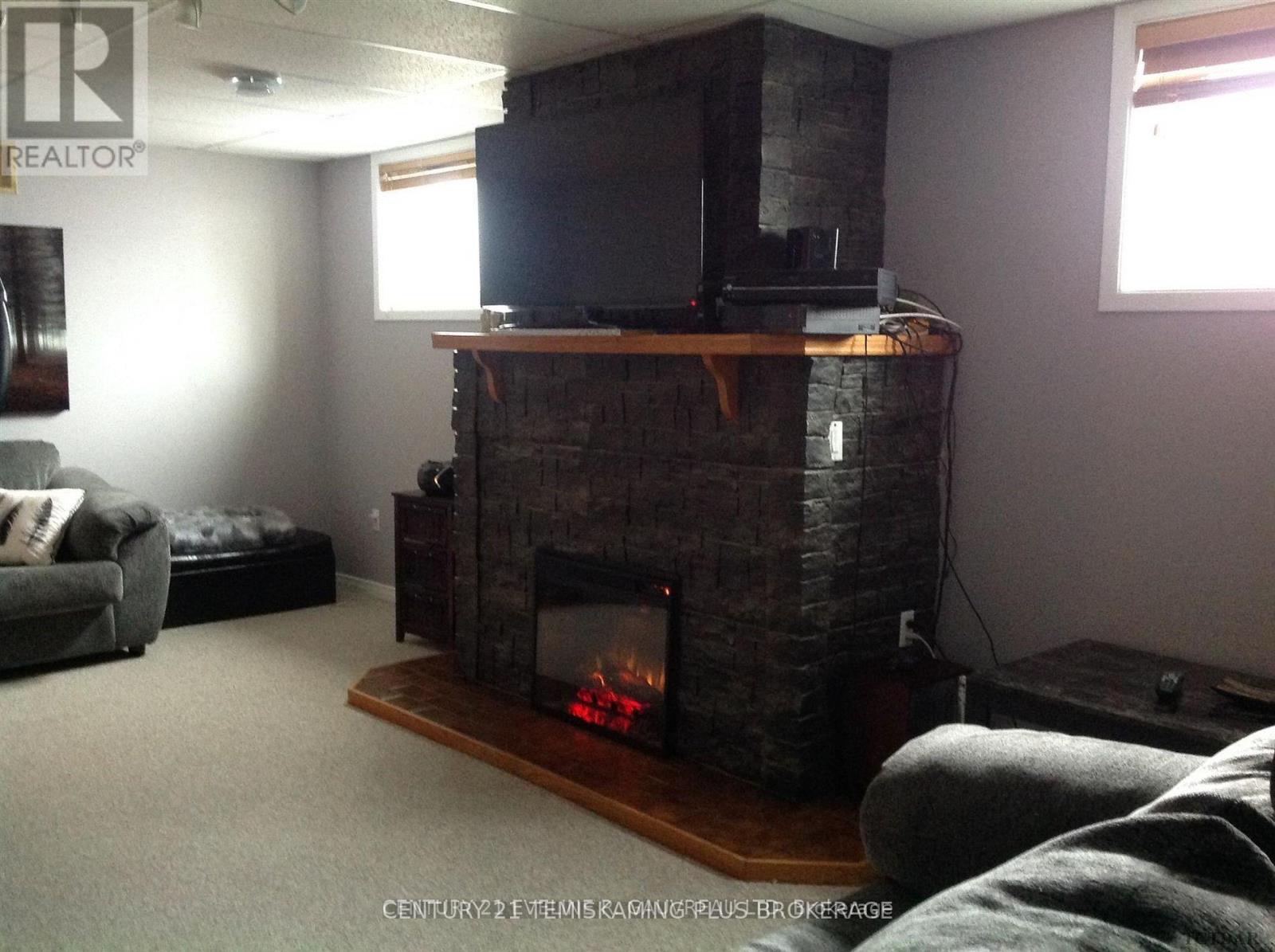 238 RONDEAU ROAD - 18