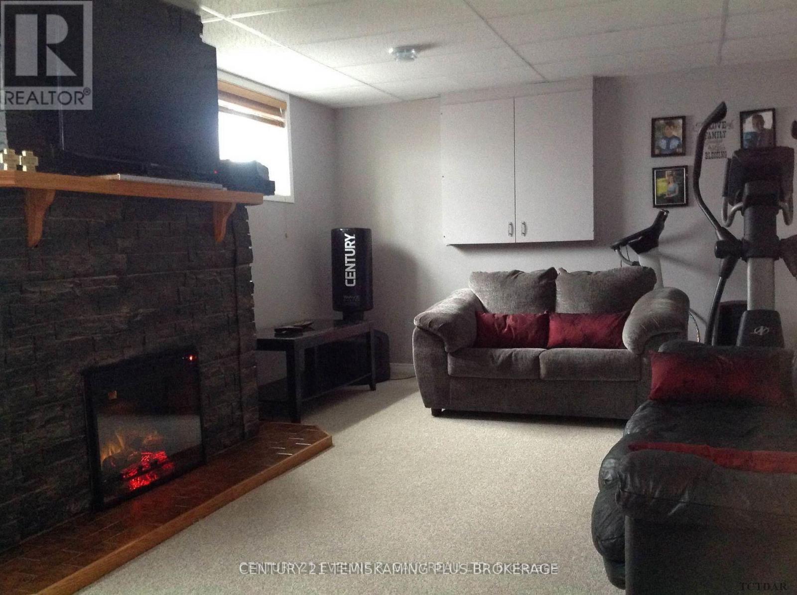 238 RONDEAU ROAD - 19