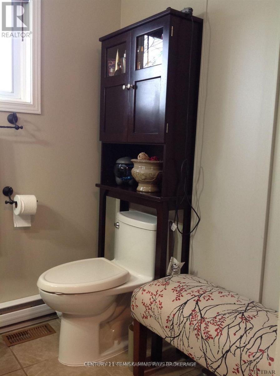 238 RONDEAU ROAD - 25