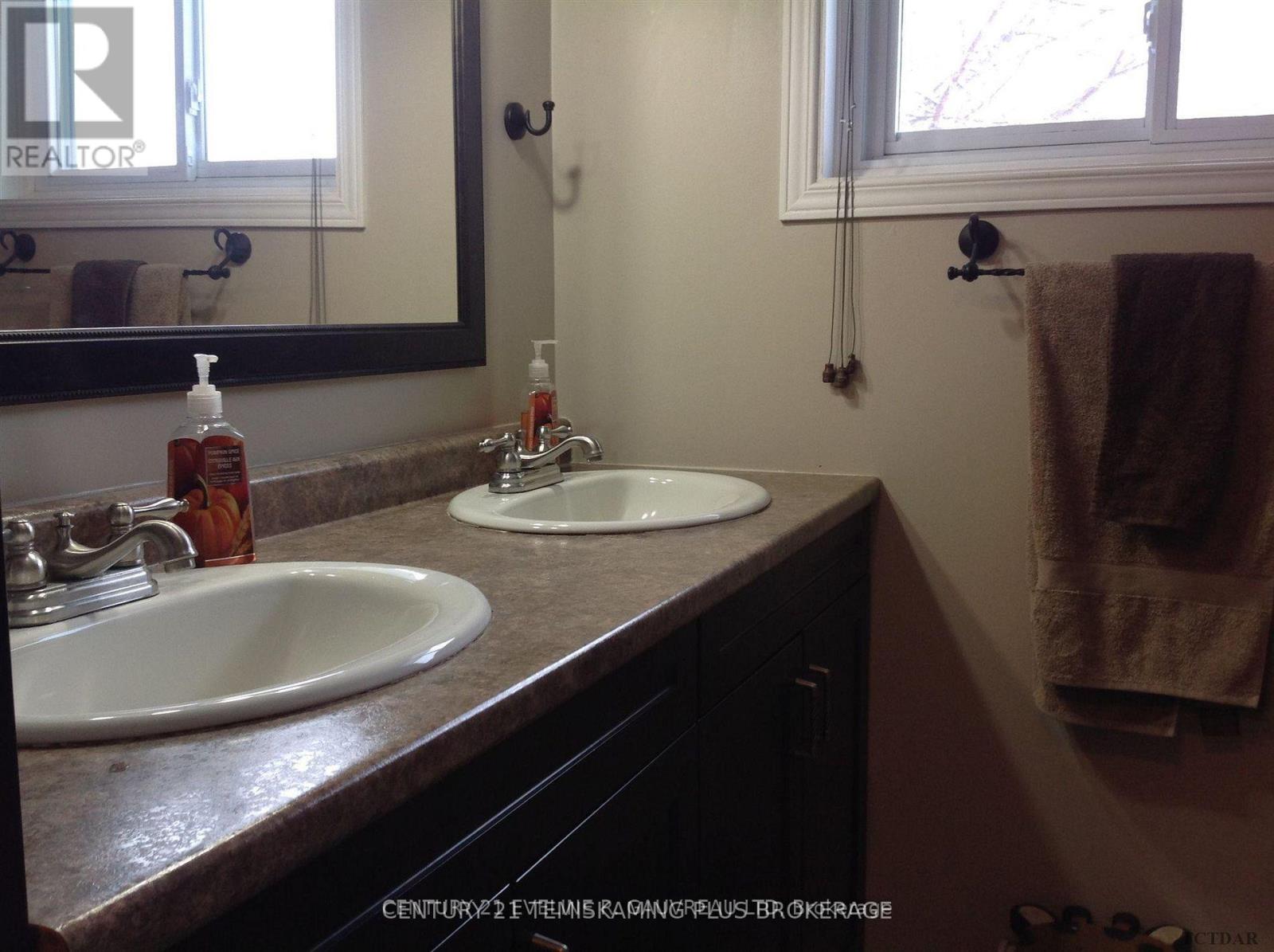 238 RONDEAU ROAD - 26