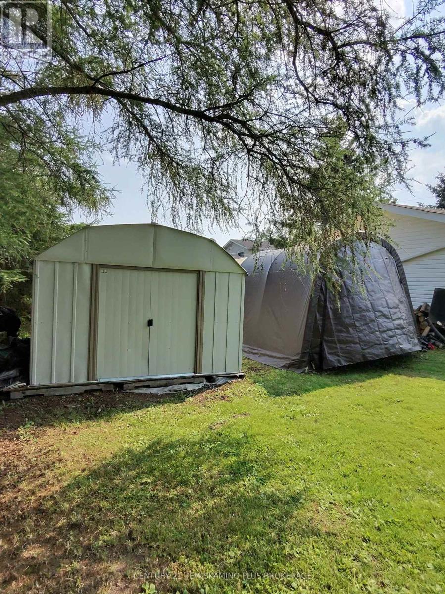 238 RONDEAU ROAD - 27